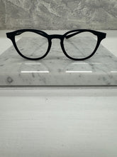 Carica l'immagine nel visualizzatore di Gallery, Reading Glasses Centrostyle F0390 51 002 000 51 19 155 Black + Hoya Lens