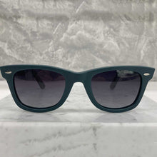 Carica l'immagine nel visualizzatore di Gallery, Sunglasses Polarized CentroStyle S0100 50 005 015 Mat Green Grey Gradient 50 22 145