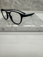 Carica l'immagine nel visualizzatore di Gallery, Reading Glasses Centrostyle F0390 51 002 000  51 19 155 Black + Hoya Lens
