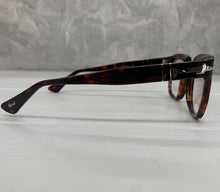 Carica l'immagine nel visualizzatore di Gallery, Reading Glasses Persol  3325-V 24 50 21 145 Havana + Hoya Lens Hand Made in Italy

